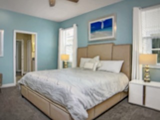 QueenRoom27